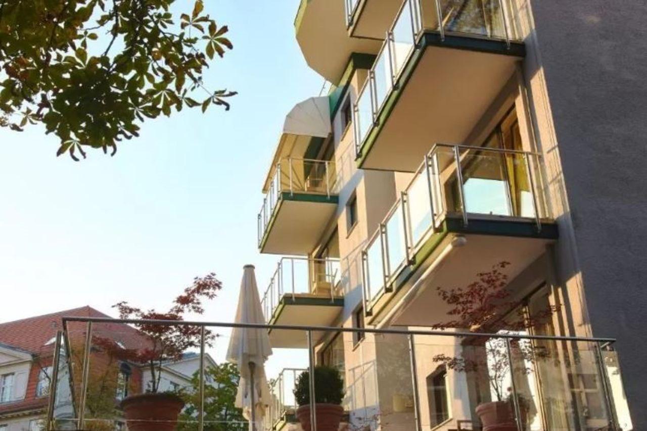 Bernstein Hotel Villa Kastania Берлин Екстериор снимка