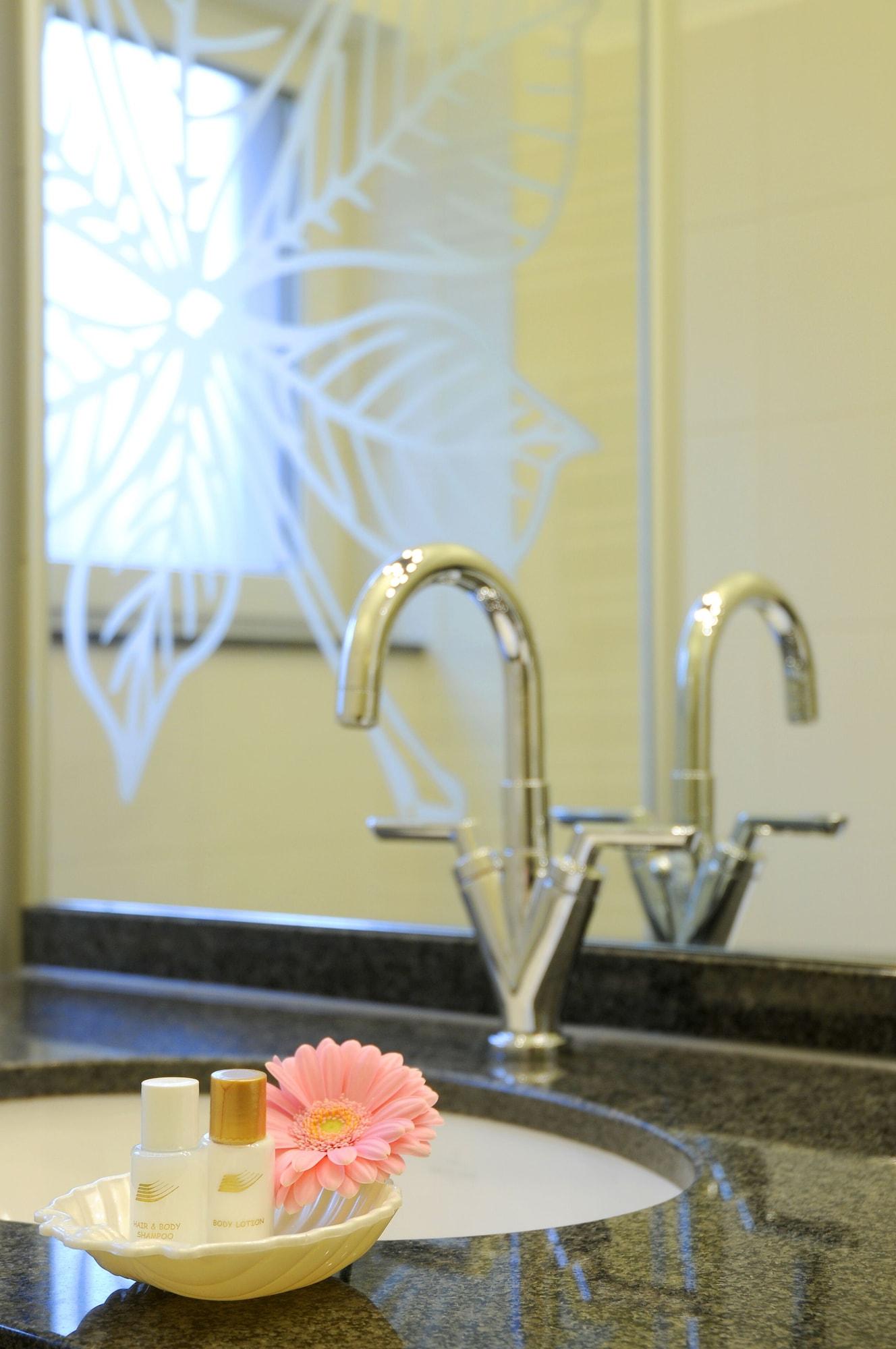Bernstein Hotel Villa Kastania Берлин Екстериор снимка