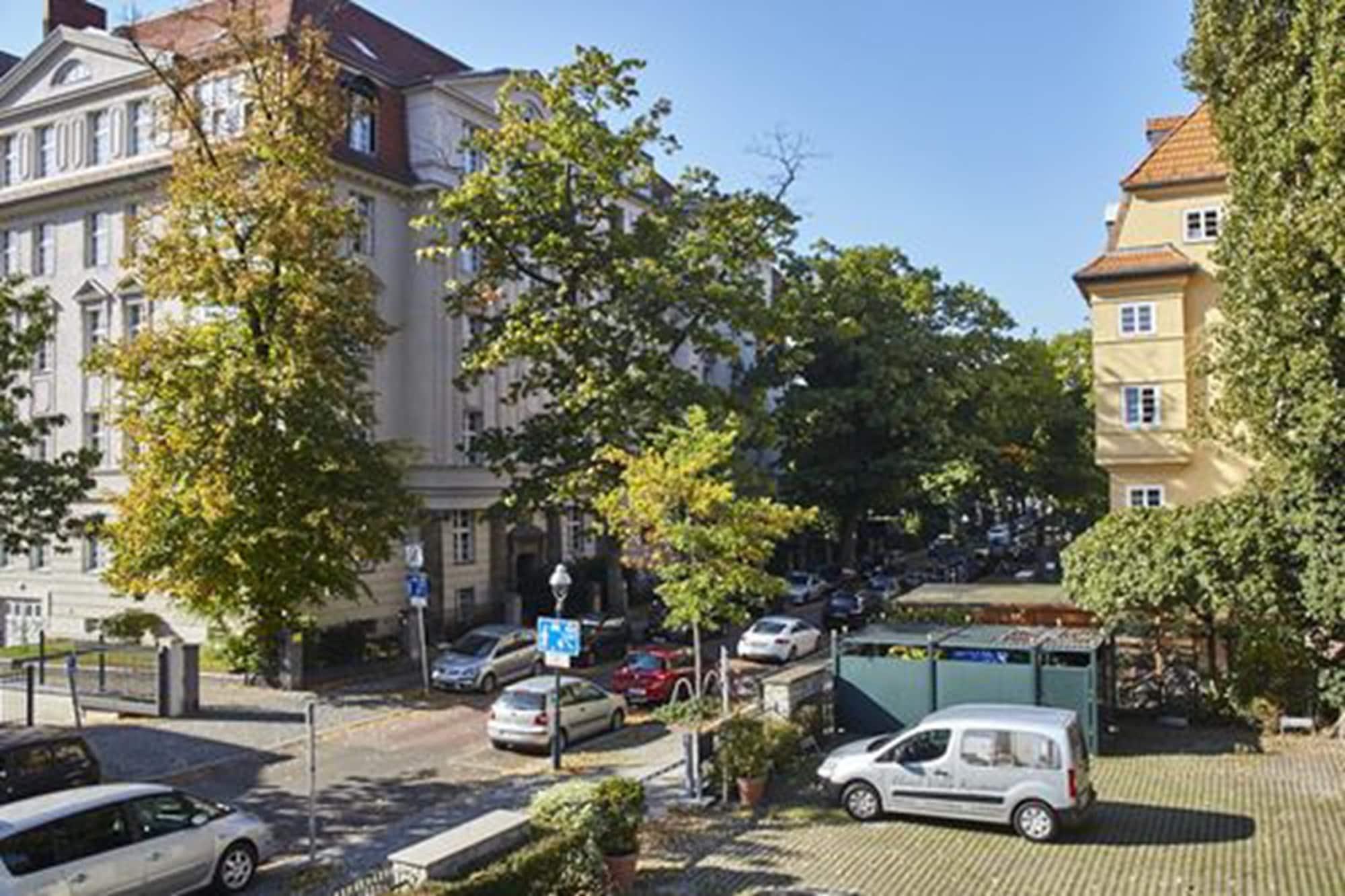 Bernstein Hotel Villa Kastania Берлин Екстериор снимка