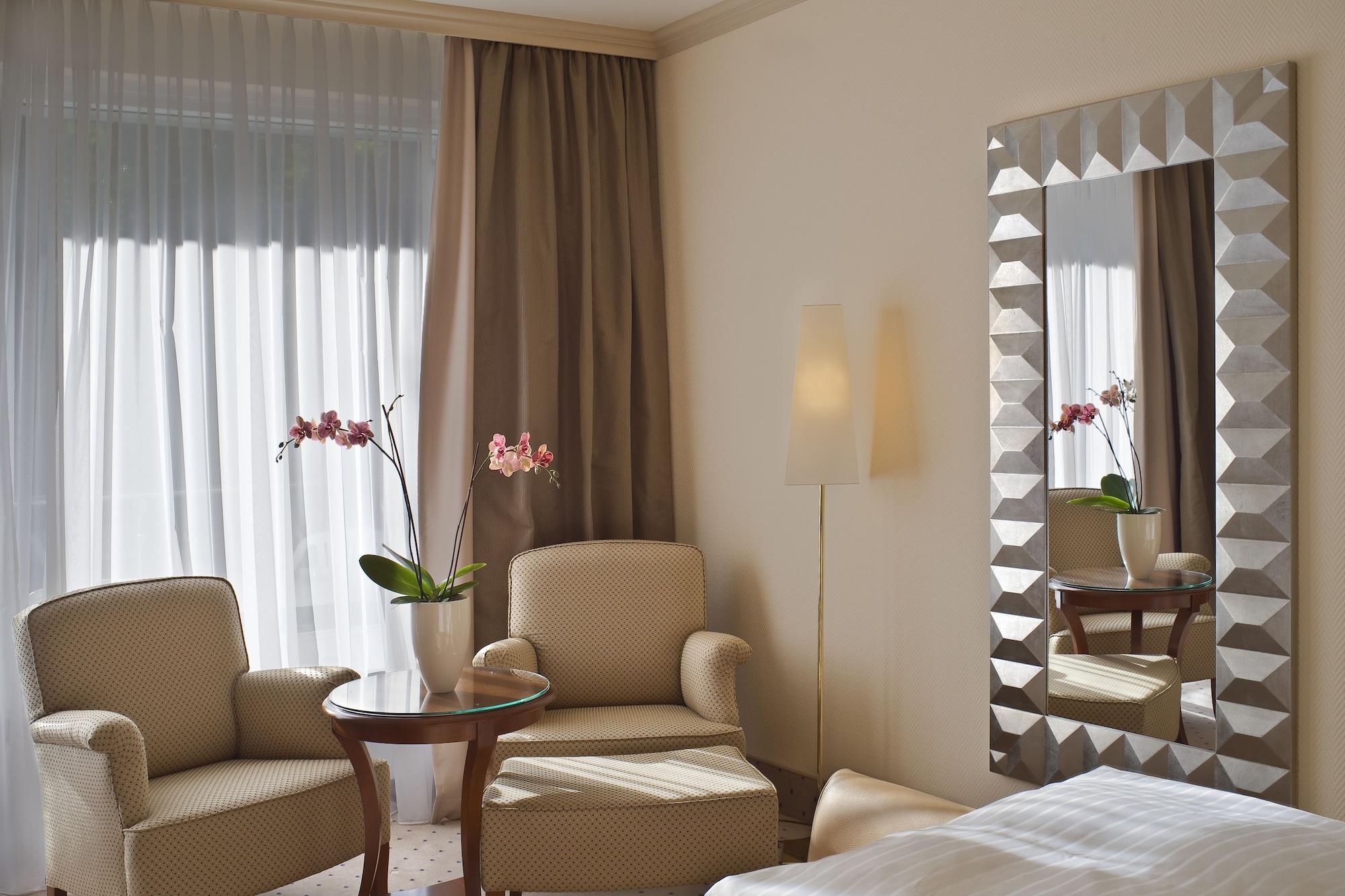 Bernstein Hotel Villa Kastania Берлин Екстериор снимка