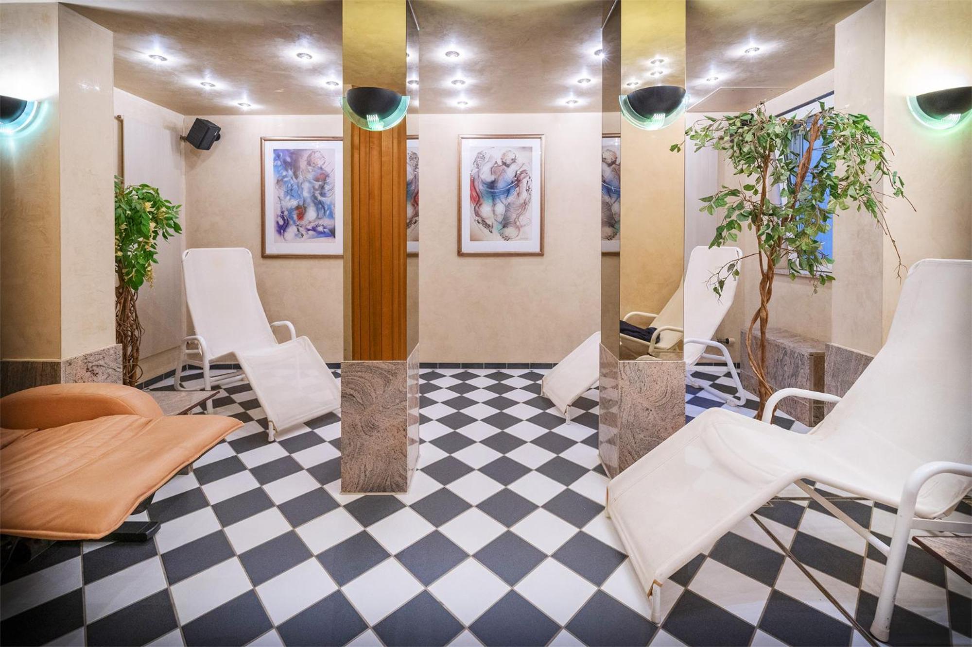 Bernstein Hotel Villa Kastania Берлин Екстериор снимка