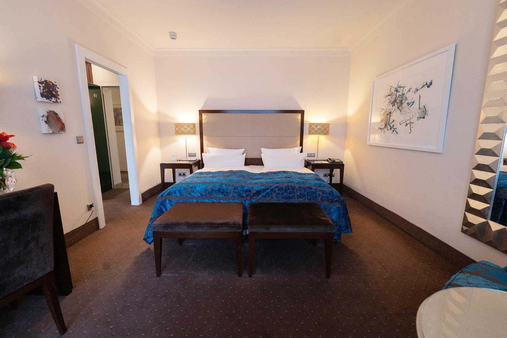 Bernstein Hotel Villa Kastania Берлин Стая снимка