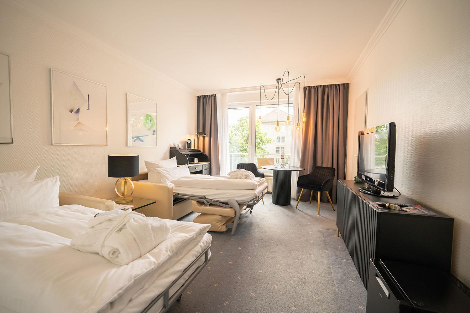 Bernstein Hotel Villa Kastania Берлин Екстериор снимка