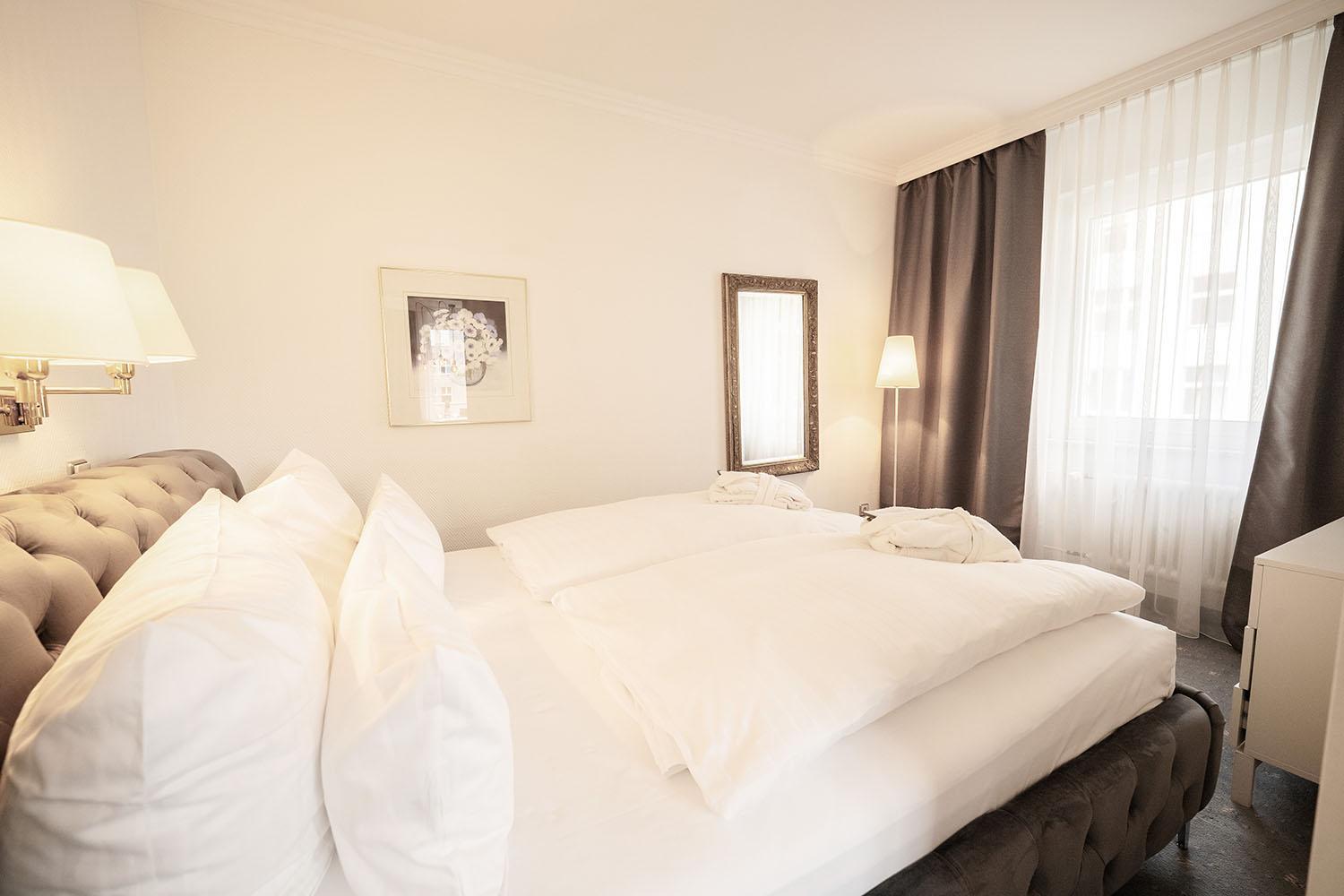 Bernstein Hotel Villa Kastania Берлин Екстериор снимка