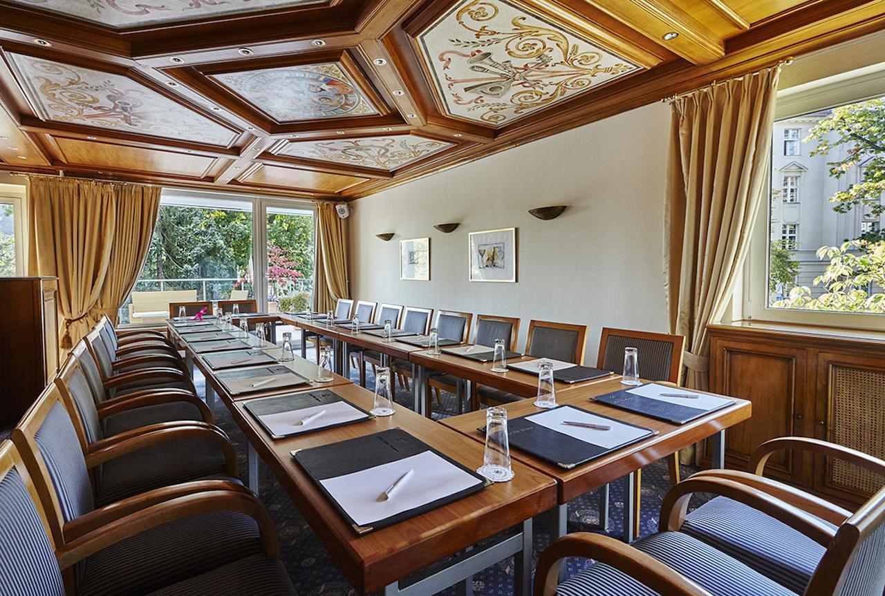 Bernstein Hotel Villa Kastania Берлин Екстериор снимка